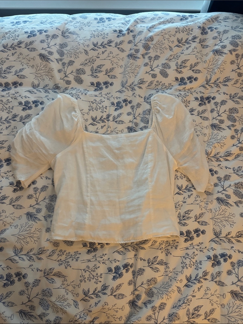 Women's White LinenSquare-Neck Puff Sleeve Top
